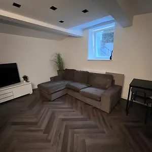 Urbanes Juwel: Harvestehude Apartment