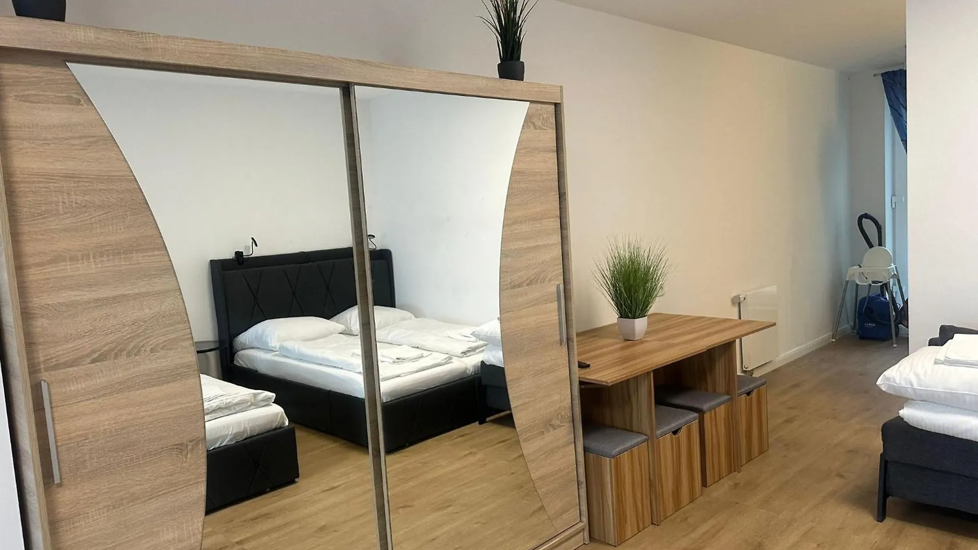 Ferienwohnung Im Hamburger Strasse-2 0*, Hamburg Germany